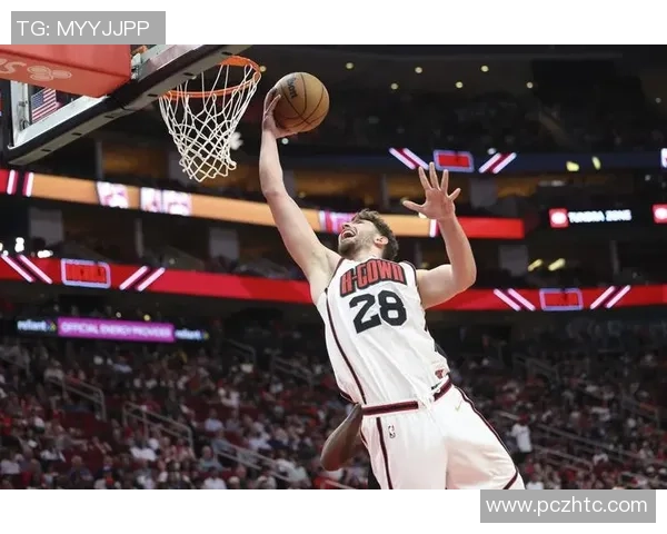 火箭队与热火季前赛激战正酣球迷期待新赛季精彩表现 火箭队与热火季前赛激战正酣球迷期待新赛季精彩表现